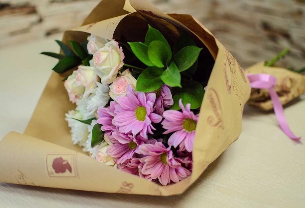 Букет цветов из: Розы и Хризантемы в Насадкино