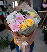 Букет цветов из:  Герберы, Розы и Хризантемы в Насадкино