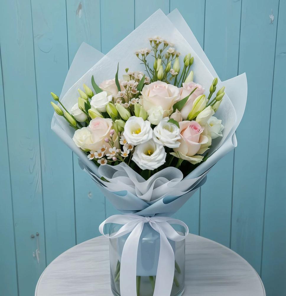 Букет цветов из: Розы и Лизиантусы в Насадкино