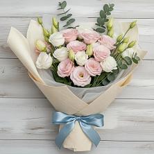 Букет цветов из:  Лизиантусы в Насадкино