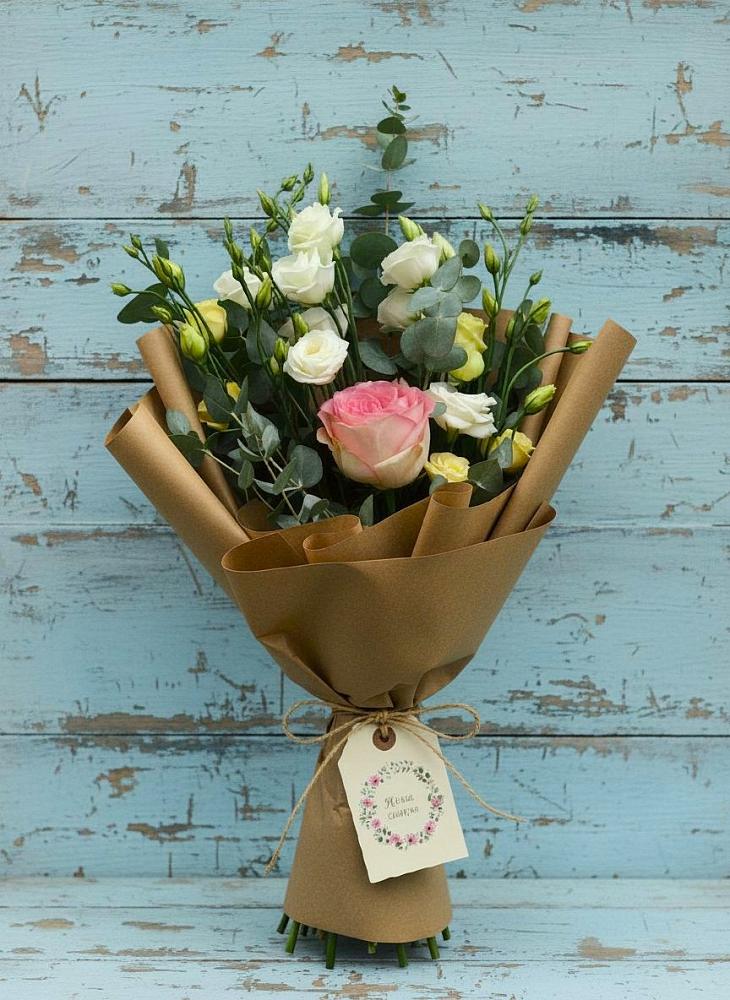 Букет цветов из: Розы и Лизиантусы в Насадкино