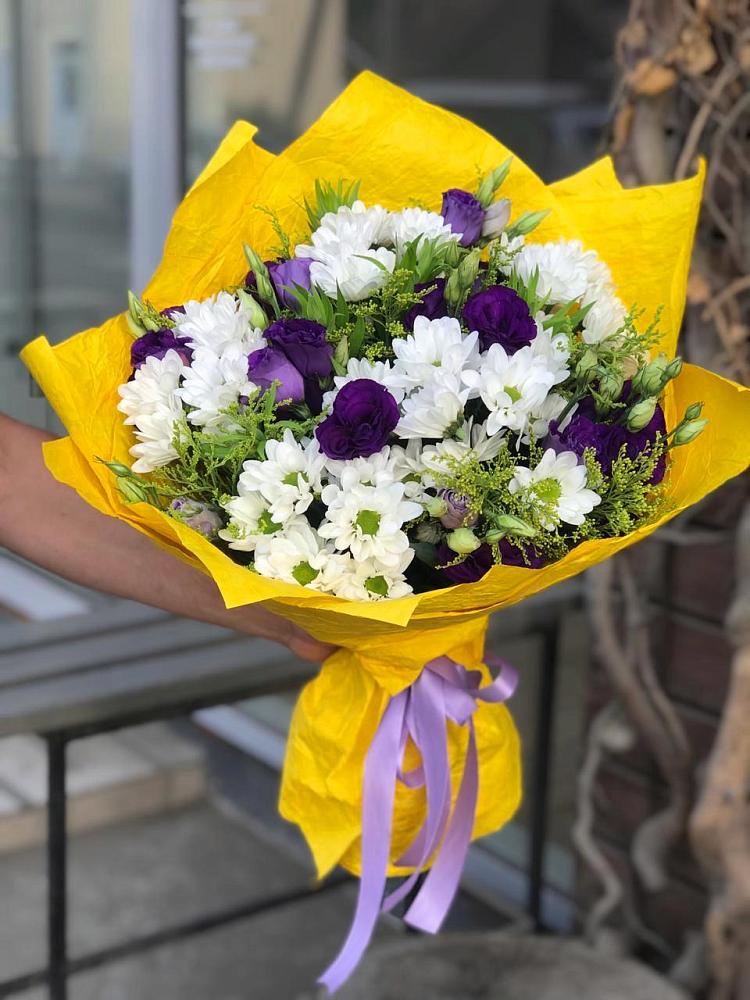 Букет цветов из: Ирисы, Хризантемы и Ромашки в Насадкино