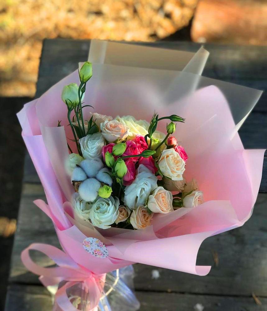 Букет цветов из: Розы и Лизиантусы в Насадкино